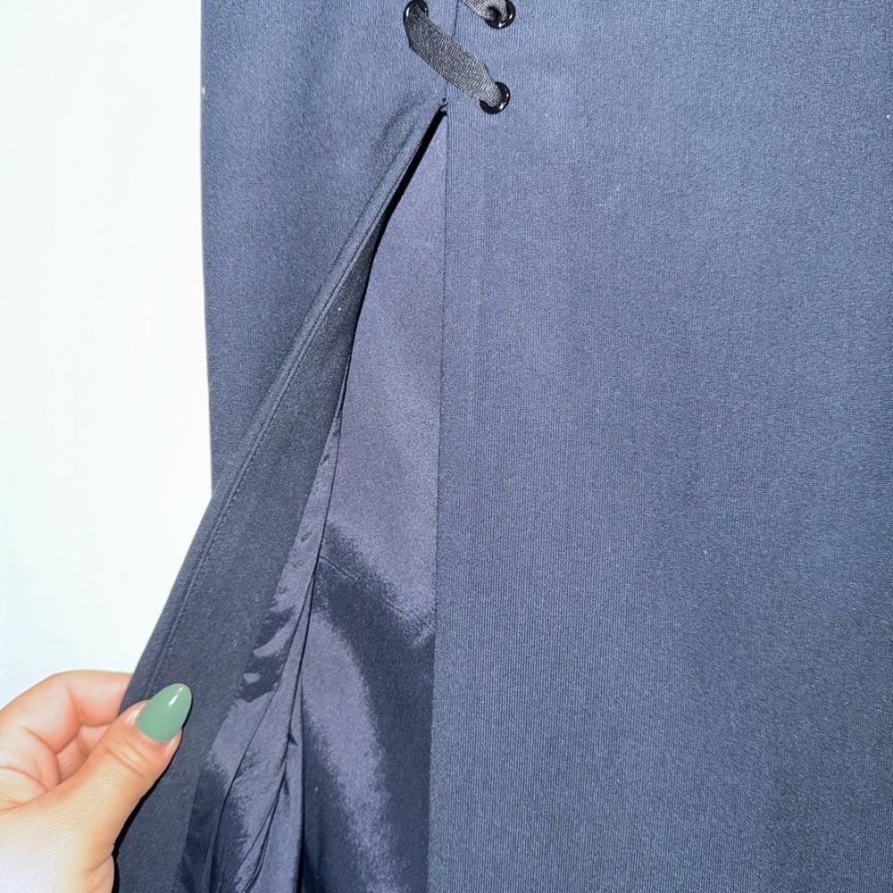 ELIZABETH and JAMES Mid-Length Navy Blue Skirt sIZE 6 Side Zipper - Picture 3 of 6